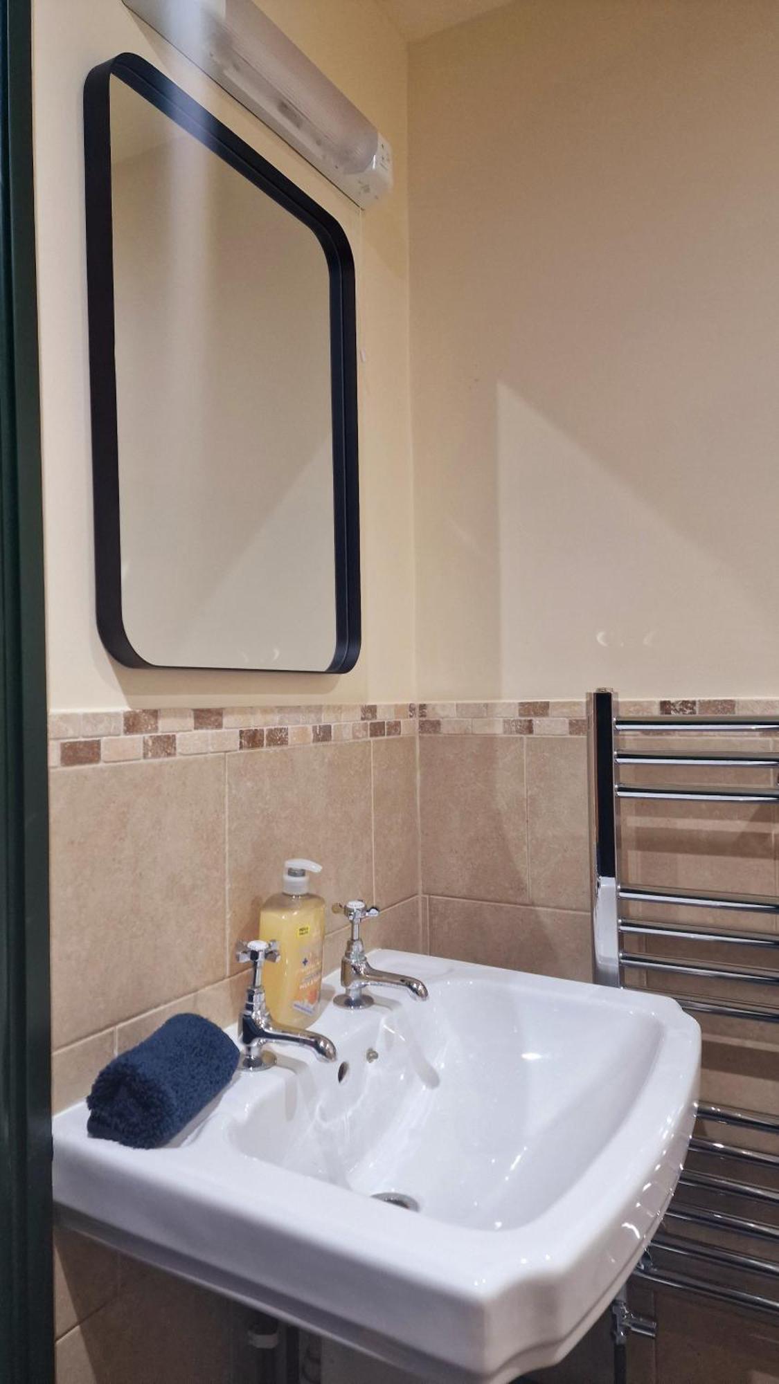Y Gwydyr Hotel - Dolwyddelan エクステリア 写真