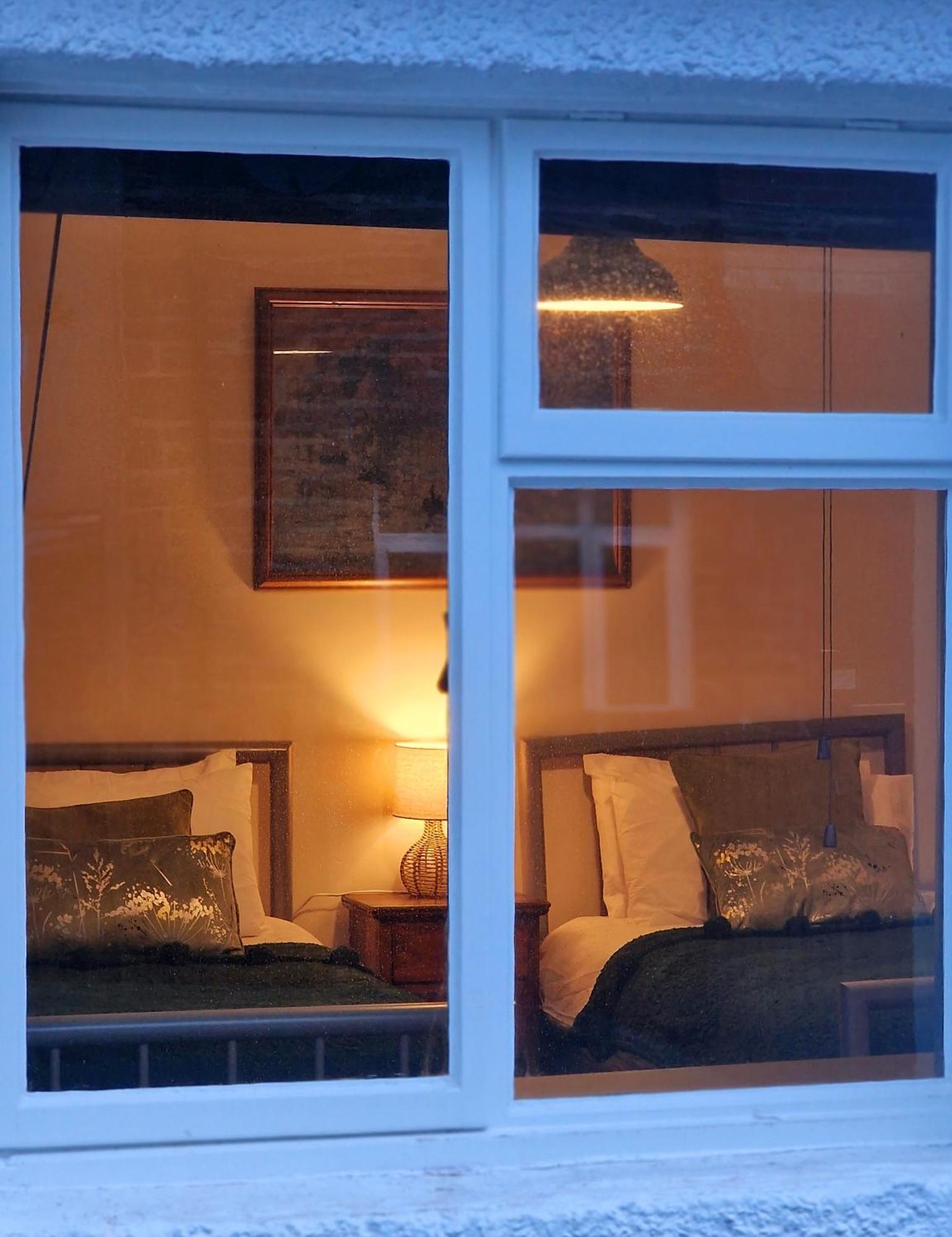 Y Gwydyr Hotel - Dolwyddelan エクステリア 写真